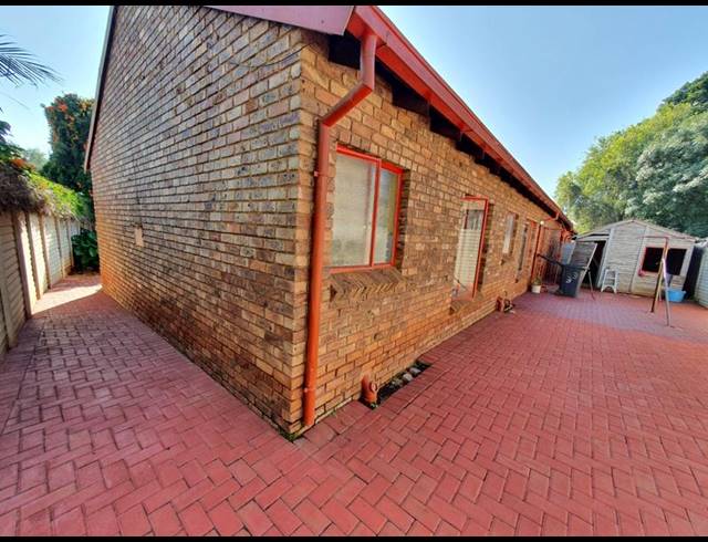 3 BEDROOM HOUSE FOR SALE IN CHANTELLE